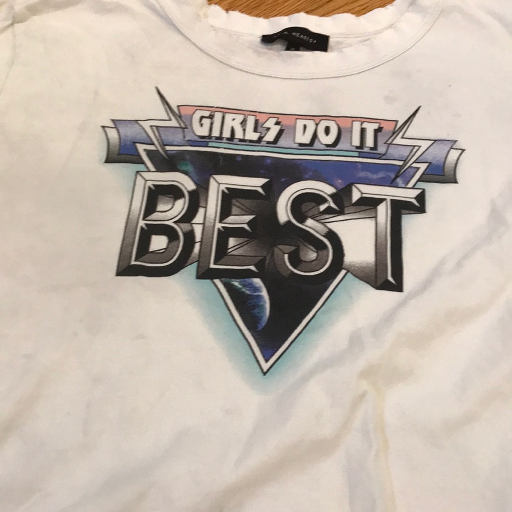 Short sleeve “girls do it best” top
